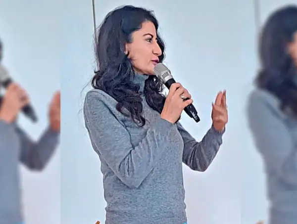 Homeira Leopoldsberger aus St. Maria Fürstenzell Gastrednerin beim Eine-Welt-Brunch