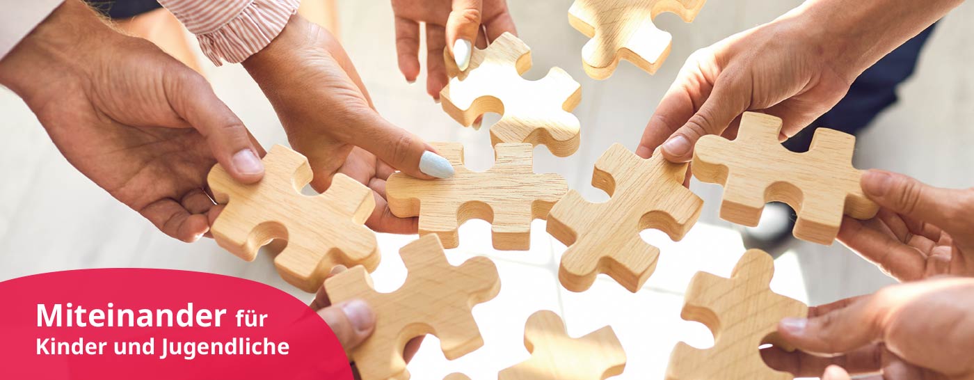 Bereichsleitung Hilfen zur Erziehung im Josefsheim Wartenberg hält Puzzlestücke mit dem Team zusammen